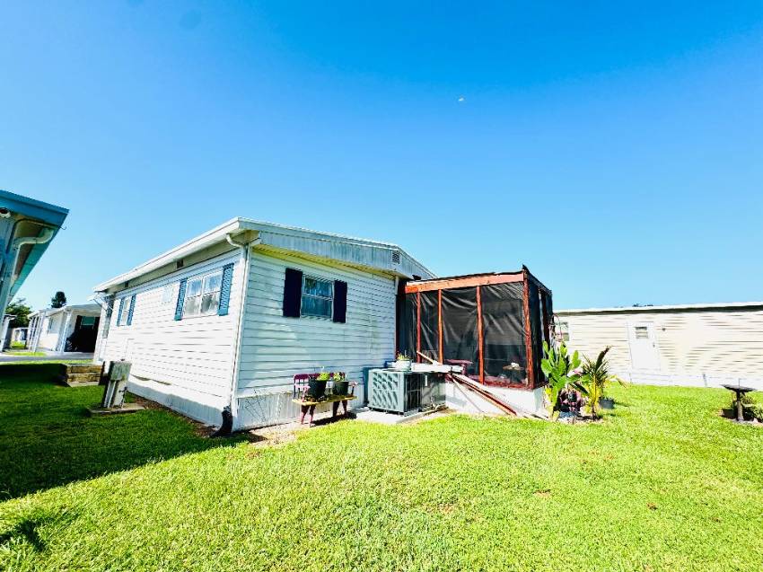 11 Henry Drive a Winter Haven, FL Mobile or Manufactured Home for Sale